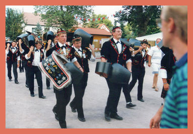 1. Gesamtdeutsches Bundestrachtenfest in Wechmar